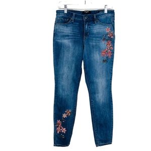 Nine West Gramercy Embroidered Skinny Jeans.